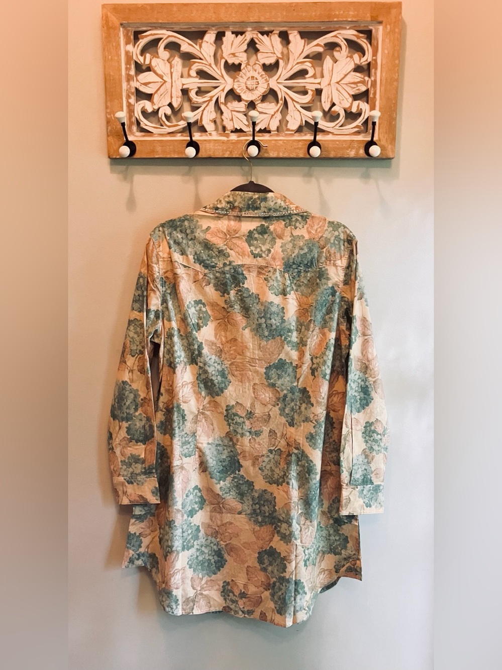 A Rare Bird Lightweight Floral Button-Up Shirt Dress/Jacket in Vintage Hydrangea - Picture 2 of 12